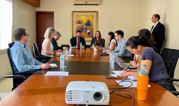Planifican llegada de más empresas para la reinserción social de personas privadas de libertad - .::Agencia IP::.
