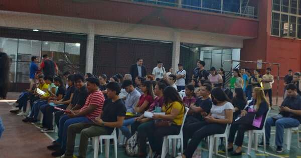 La Nación / 17% de los jóvenes paraguayos no estudia ni trabaja, según informe del BID