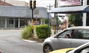 Cruzar semáforo en amarillo no será infracción tras aprobación de modificaciones en ordenanza