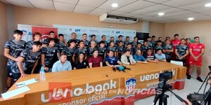  ENCARNACIÓN F.C. PRESENTA SU PLANTEL Y CUERPO TÉCNICO PARA LA TEMPORADA 2025 - Itapúa Noticias