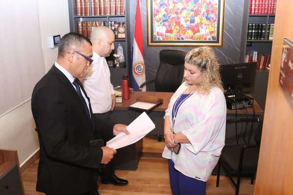 JEM pide informe a Ministerio Público sobre “mafia de los pagarés” - Nacionales - ABC Color