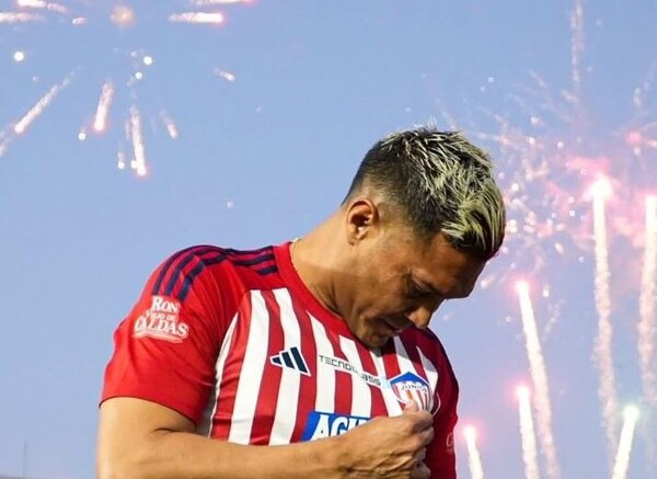 Versus / El polémico 'Teo' Gutiérrez llega al equipo de Guille Paiva y Javier Báez