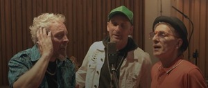Los Tipitos y No Te Va Gustar reversionan “Campanas en la Noche”