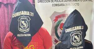 La Nación / Detienen a dos jóvenes armados tras una persecución policial