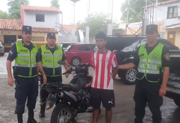 Frustran intento de robo de moto de un fanático albirrojo