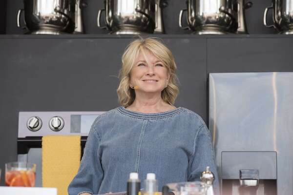José Andrés y Martha Stewart como anfitriones en un concurso de cocina de la TV estadounidense - Gastronomía - ABC Color
