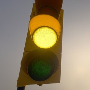 Cruzar semáforo amarillo en Asunción ya no será infracción