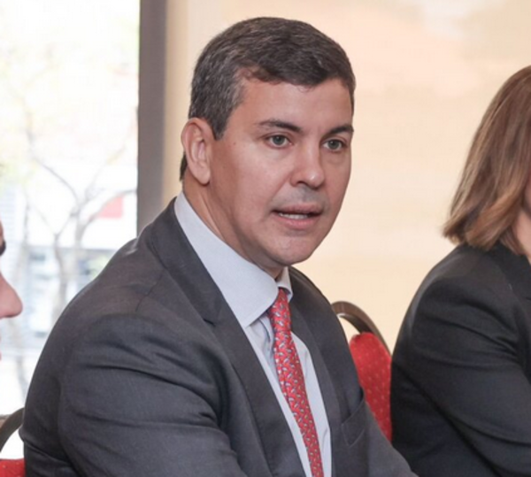 Peña convoca a una reunión de poderes