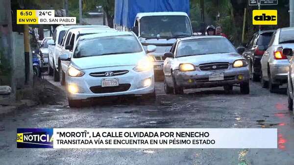 Barrio San Pablo: automovilistas circulan entre profundos y peligrosos baches - ABC Noticias - ABC Color