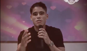 Versus / Lorenzo Melgarejo se luce en la serenata especial de Libertad a sus hinchas