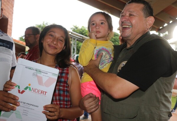 La titulación masiva ya llevó la felicidad a 3.000 familias campesinas en San Pedro