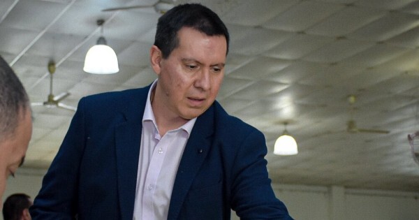 Echeverría quiere que Rodríguez sea intendente, pero el descenso de Luqueño podría complicar su candidatura