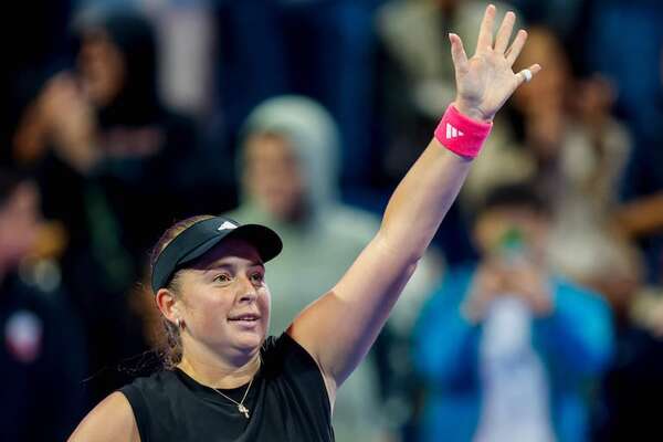 Ostapenko pone fin en semifinales al reinado de Swiatek en Doha - Tenis - ABC Color