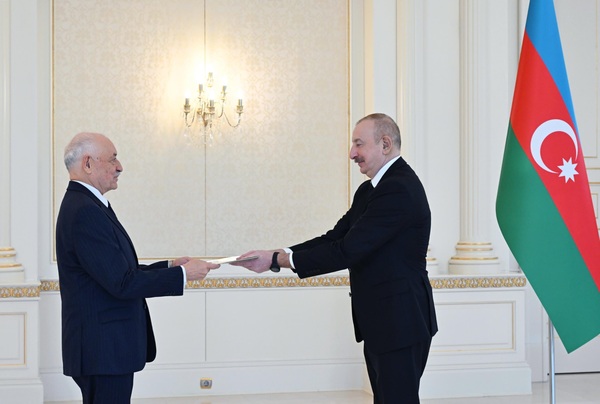 Presidente de Azerbaiyán recibió cartas credenciales del nuevo embajador de Paraguay