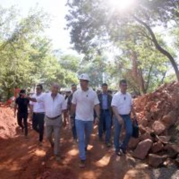 Presidente Peña verifica obras viales estratégicas para San Lorenzo y Central :: Presidencia de la República del Paraguay