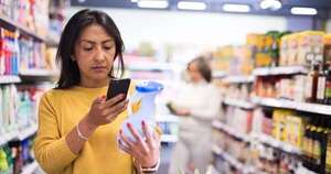 La Nación / Confianza del consumidor permanece en zona de optimismo desde el 2022