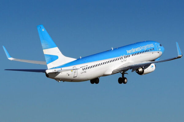 Gobierno de Milei no renuncia a privatización de Aerolíneas Argentinas y destaca resultados | Internacionales | 5Días