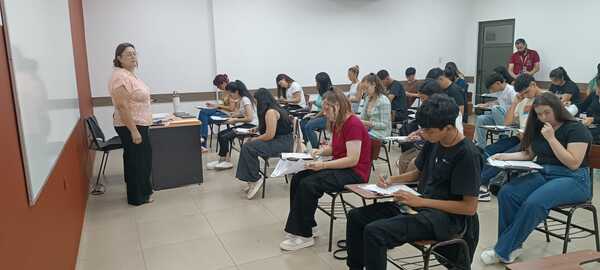 La Gobernación de Itapúa y la UNAE ofrecen 30 nuevas becas para carreras con alta demanda laboral