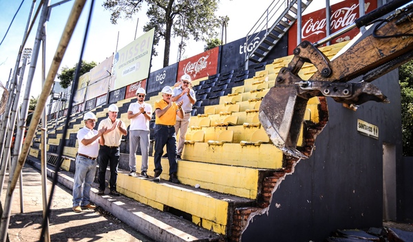 Adiós al Rogelio Silvino Livieres: Guaraní comienza la demolición de su estadio