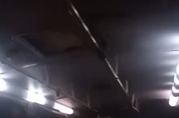 (VIDEO)Tatachos hicieron pipí en un colectivo y fueron rajados