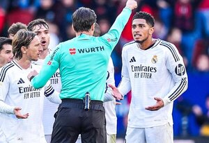 Versus / Real Madrid se deja dos puntos ante Osasuna y pierde a Bellingham por roja directa