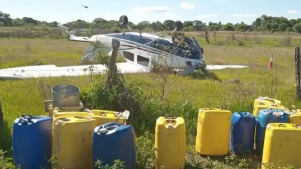 Detienen a un policía y a otras seis personas en allanamientos contra el narco - 1000 Noticias