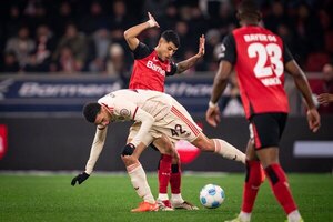 Versus / Bayern Múnich logró mantener la punta en un reñido empate contra el Leverkusen