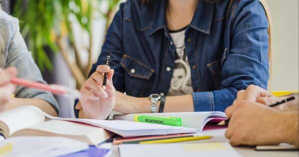 La Nación / Analizan la vinculación social de la academia