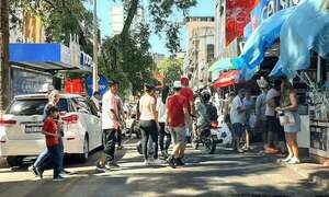 Compras por regreso a clases generan importante movimiento comercial en Ciudad del Este - ABC en el Este - ABC Color