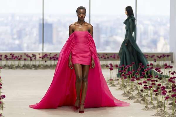 El jardín de brillos y colores de Carolina Herrera - ABC Revista - ABC Color