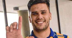 La Nación / El goleador Brahian Ayala es auriazul