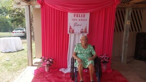 Itacurubí del Rosario celebró los 100 años de Julia Nalerio