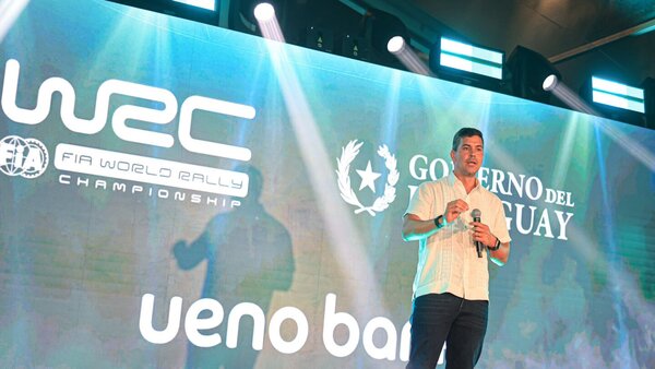 Peña reclama a Luis Yd por "pequeño impase" de aeropuerto en Encarnación