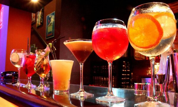 La Generación Z abandona el alcohol y transforma la industria