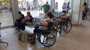 Medicasa de IPS solo dispone de 15 médicos para atender 2.000 adultos mayores - Nacionales - ABC Color