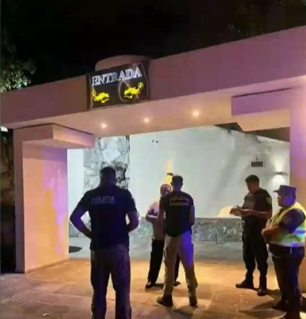 Quisieron asaltar motel, pero la poli llegó y se desató una balacera