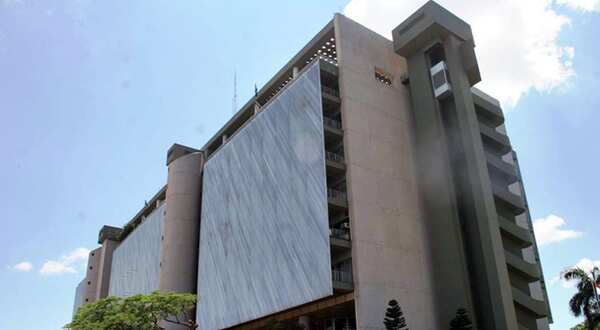 Mejoran expectativas económicas, pero cae percepción, según BCP