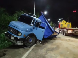 Nueve meses después del fatal accidente, camionero sigue sin recuperar su vehículo