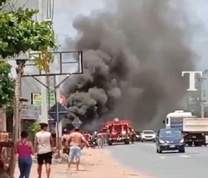 VIDEO: Varios locales ardieron en Ypané