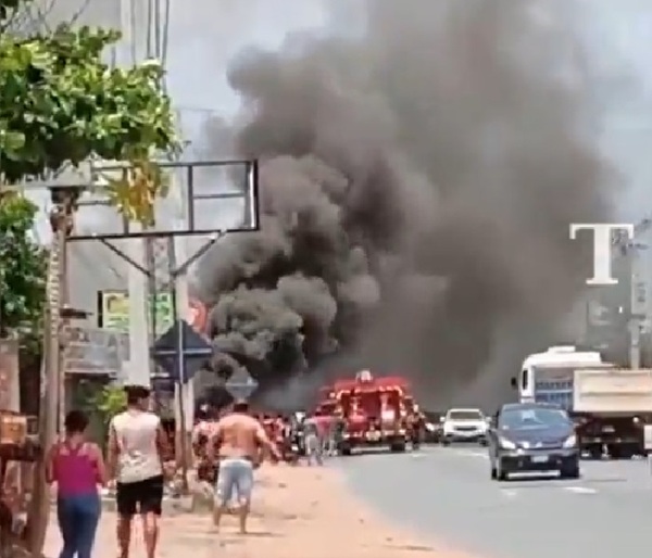 VIDEO: Varios locales ardieron en Ypané