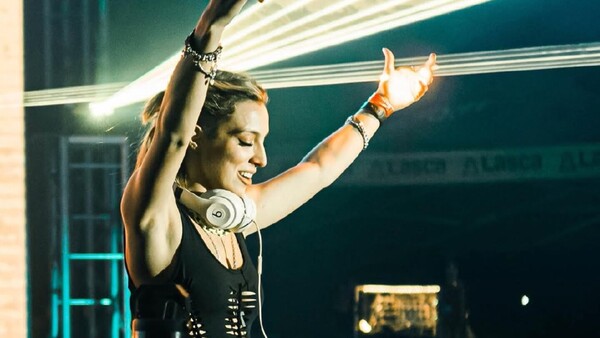 Cami Flecha, la DJ que apuesta por nuestra música