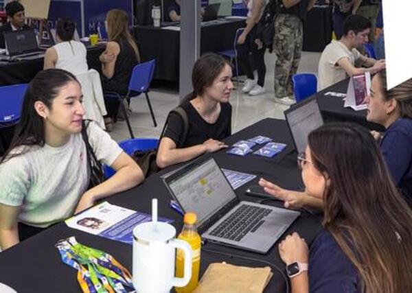 Anuncian feria de empleo en Villa Elisa
