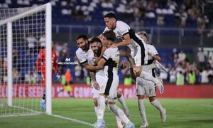 Previo al superclásico, Olimpia ganó 4 a 2 a Trinidense