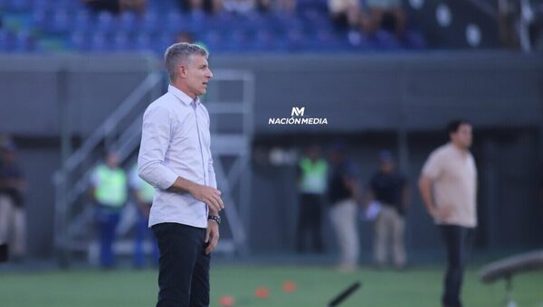 Versus / Martín Palermo destaca el triunfo y las virtudes del Olimpia