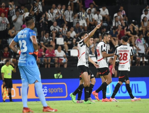 La punta no se negocia: El Guma batió a Ameliano 2 a 0