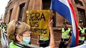 Pocas expectativas por la cumbre y la oposición pide acciones al fiscal