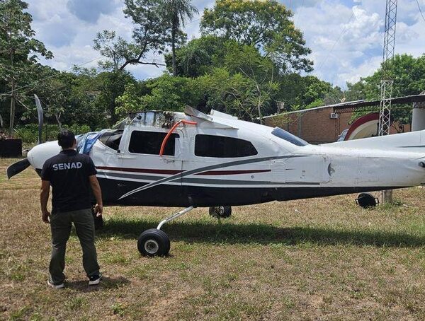 Operativo desbarata estructura que transportaba cocaína en Ñeembucú · Radio Monumental 1080 AM