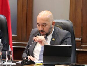 Diputado Arévalo denuncia por prevaricato al juez Osmar Legal · Radio Monumental 1080 AM