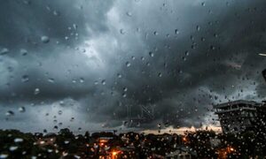Luego del intenso calor a buscar las bufandas y paraguas: anuncian ingreso de frente frío con lluvias y tormentas