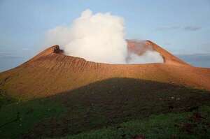 Nicaragua: volcán Telica expulsa columnas de ceniza y gas de más de 200 metros - Ciencia - ABC Color
